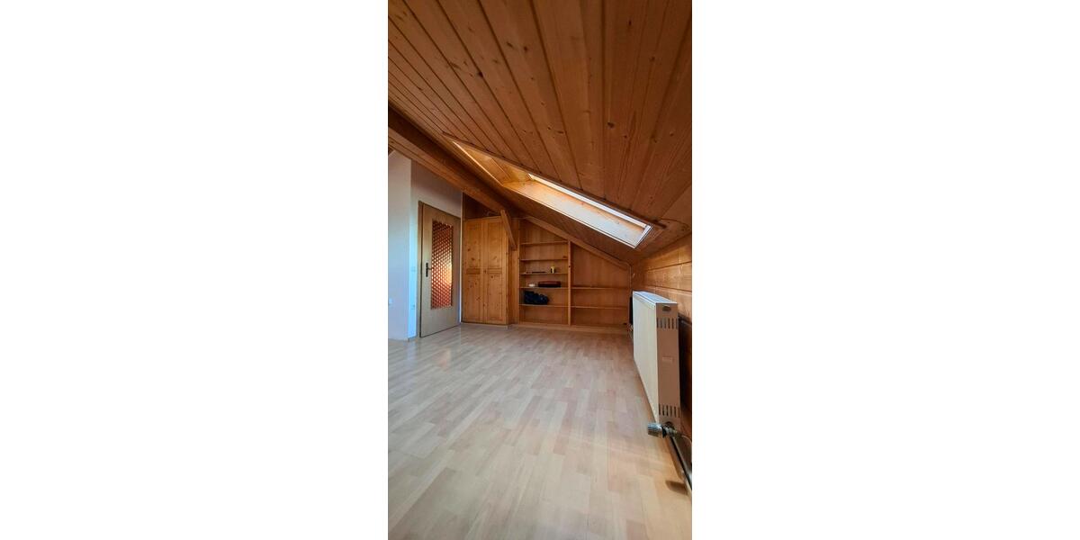 Dachgeschoßwohnung Cham - 2 Zimmer, 60 m&sup2;, 420&euro; | Angebot:24743214