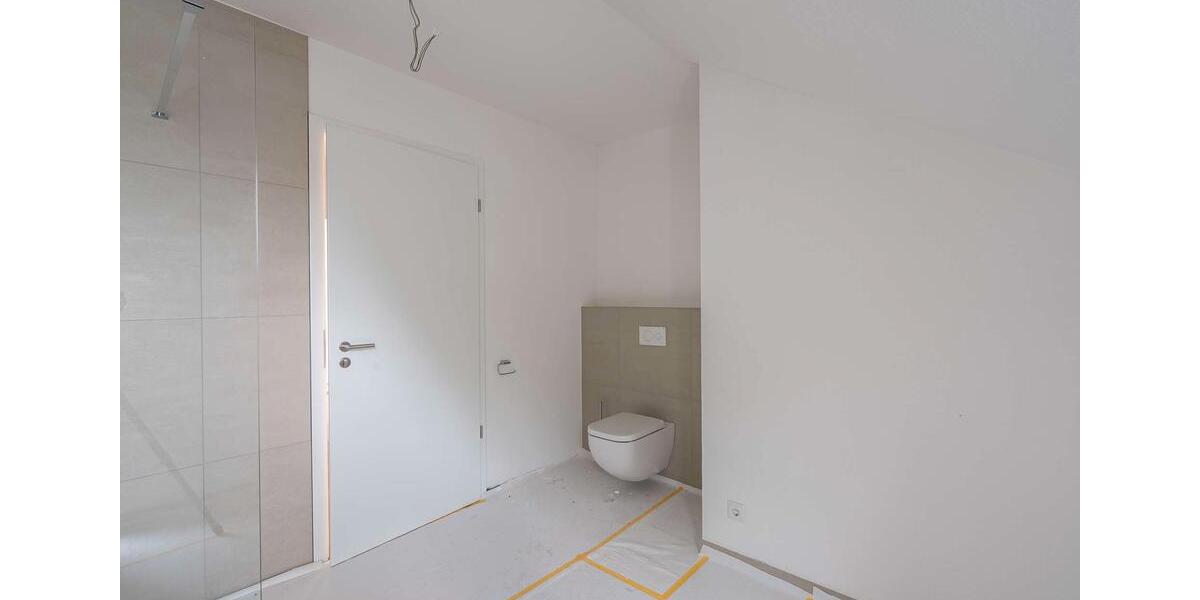 Dachgeschoßwohnung Rastede - 4 Zimmer, 118 m&sup2;, 1.499&euro; | Angebot:23528196