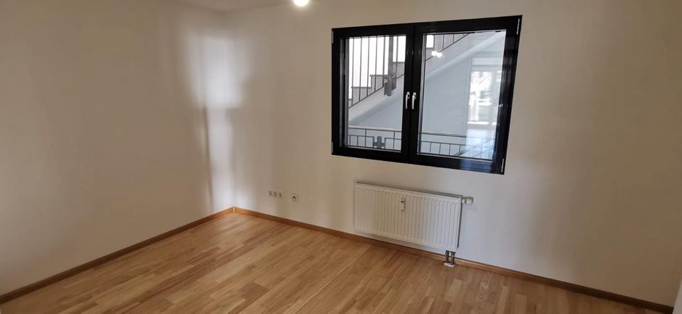 Etagenwohnung Lörrach - 4 Zimmer, 144 m&sup2;, 1.950&euro; | Angebot:26577763