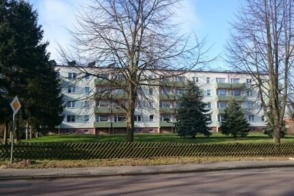 unsanierte Wohnung im II. OG
