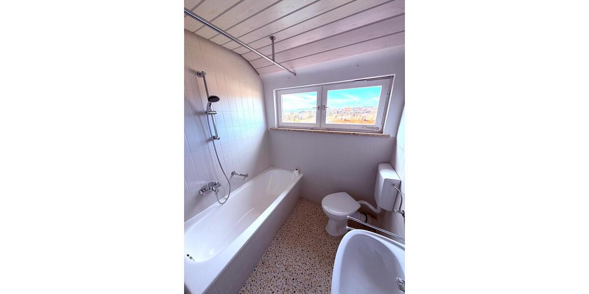 Einfamilienhaus Hünfeld - 4 Zimmer, 100 m&sup2;, 890&euro; | Angebot:26023320