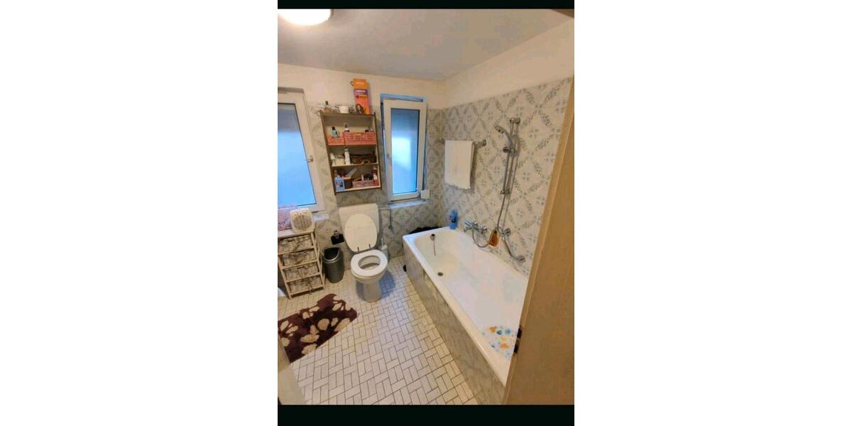 Erdgeschoßwohnung Guxhagen - 3.5 Zimmer, 130 m&sup2;, 890&euro; | Angebot:26639044