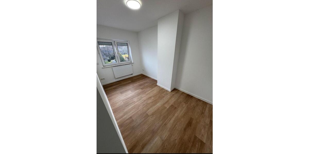 Etagenwohnung Merenberg - 4 Zimmer, 106 m&sup2;, 1.050&euro; | Angebot:26612043