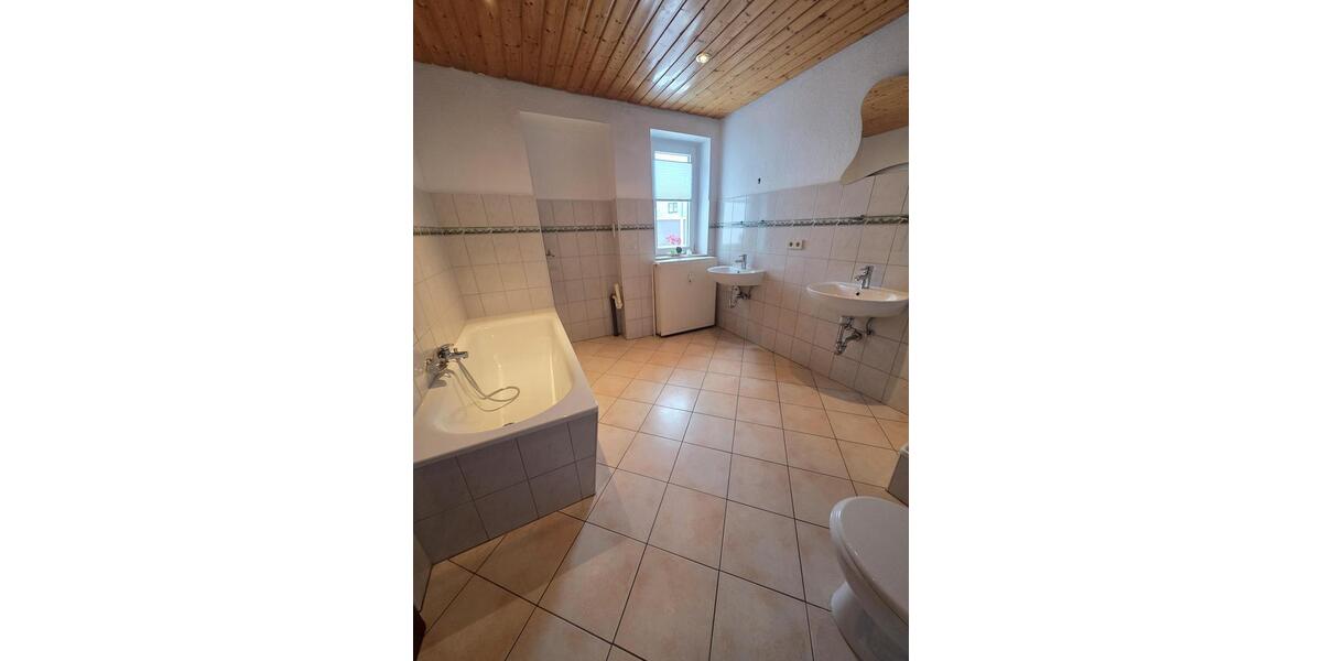 Erdgeschoßwohnung Hohenlockstedt - 4 Zimmer, 100 m&sup2;, 912&euro; | Angebot:25892463