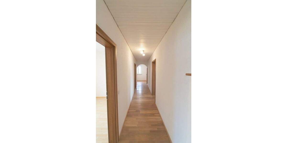 Etagenwohnung Großmehring - 3 Zimmer, 115 m&sup2;, 1.150&euro; | Angebot:25768769