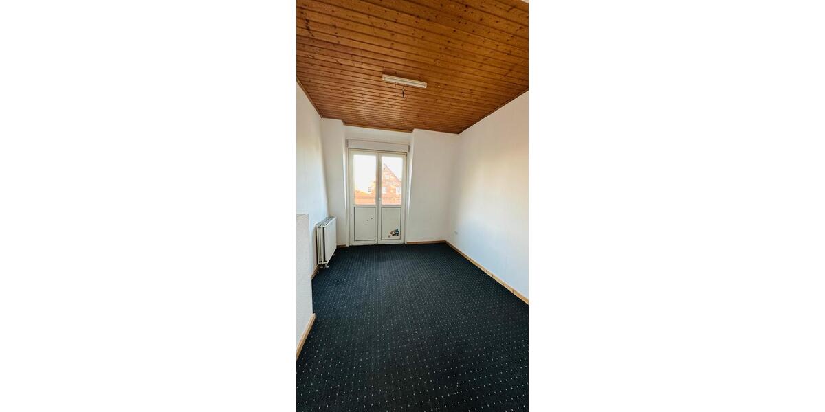 Große Wohnung mit Garten und Balkon zu vermieten 7 zimmer