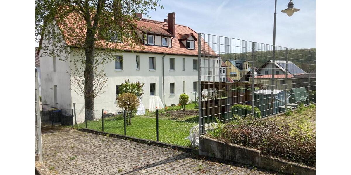 Gerade in Sanierung: Demnächst Wohnung in schöner Anlage in Bad Kösen zu vermieten! 2 zimmer