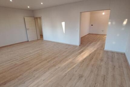 Wohnung Bad Bocklet - 3.5 Zimmer, 110 m&sup2;, 890&euro; | Angebot:26041394