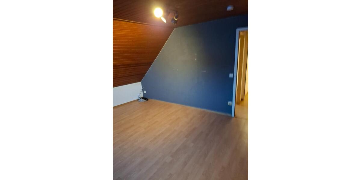 Etagenwohnung Guxhagen - 4 Zimmer, 105 m&sup2;, 700&euro; | Angebot:24681978