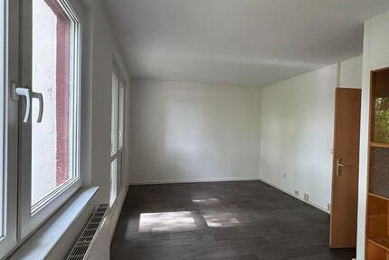 * sanierte 3-Zimmer Wohnung * 3 zimmer