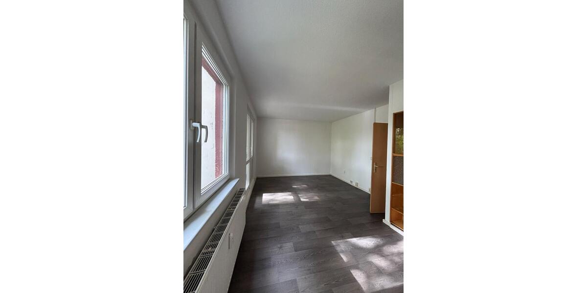 * sanierte 3-Zimmer Wohnung * 3 zimmer