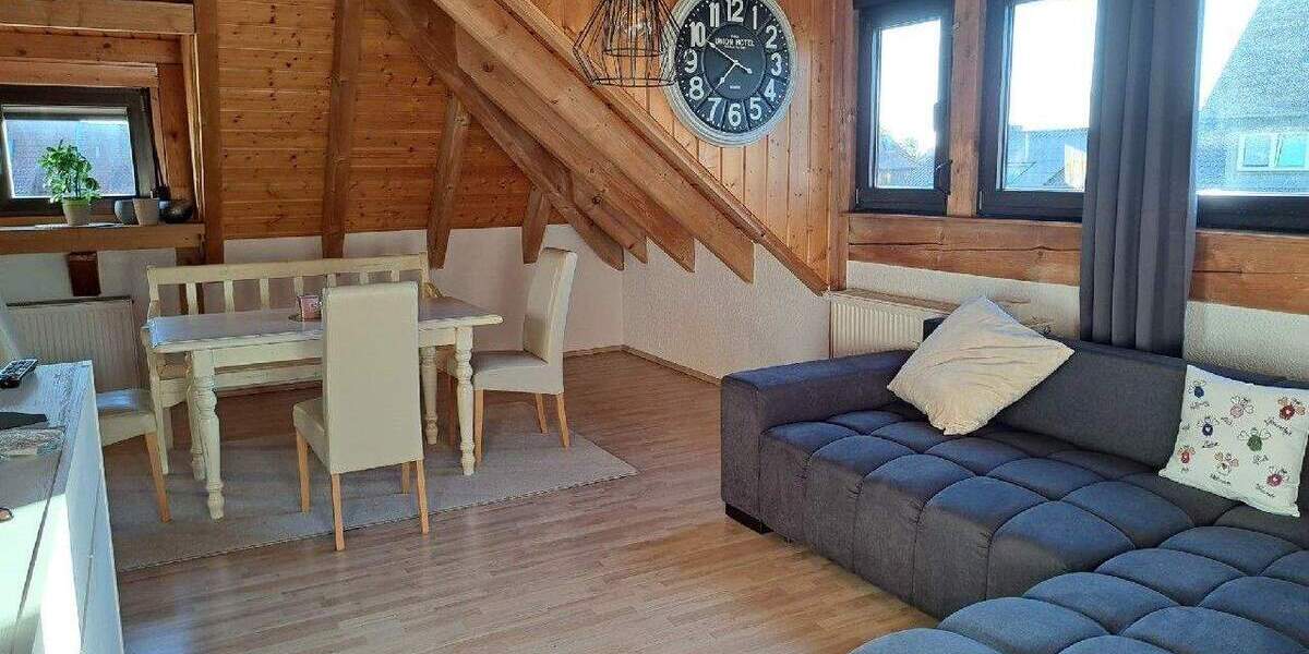 GEMÜTLICHE DACHGESCHOSS WOHNUNG - mit Einbauküche ***SCHWEINHEIM*** 2 zimmer
