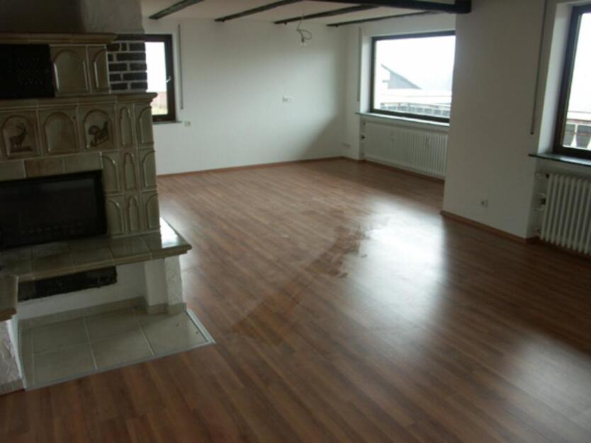 Wunderschöne 3,5 Zimmerwohnung mit Balkon und Terrasse