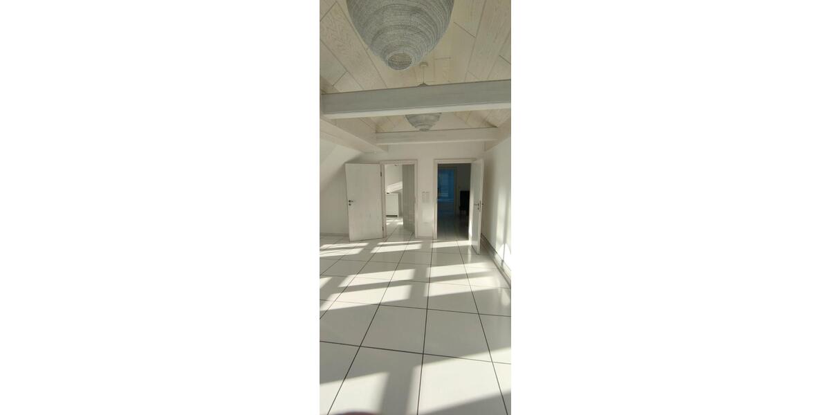 Einfamilienhaus Weiden in der Oberpfalz - 2 Zimmer, 92 m&sup2;, 980&euro; | Angebot:26039865