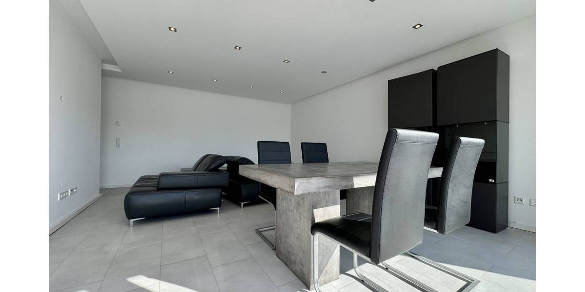 Etagenwohnung Heppenheim - 2 Zimmer, 93 m&sup2;, 1.150&euro; | Angebot:26065995