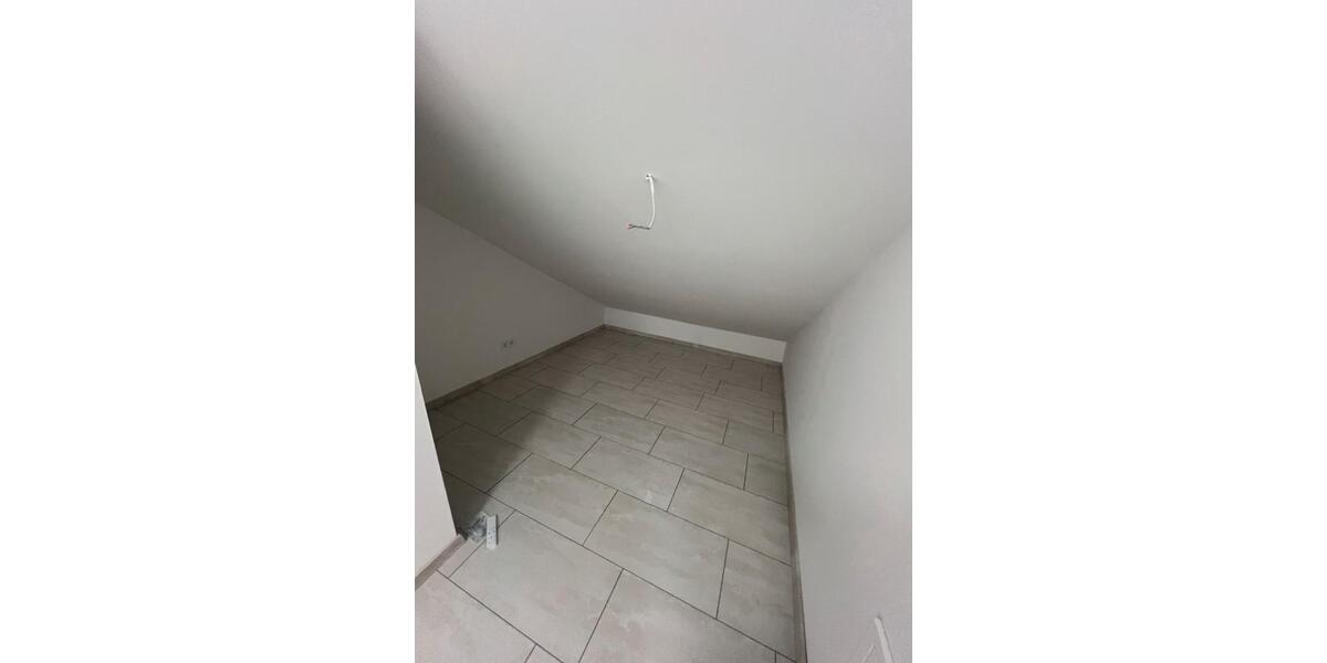 Dachgeschoßwohnung Heinsberg - 3 Zimmer, 68 m&sup2;, 1.115&euro; | Angebot:26271504