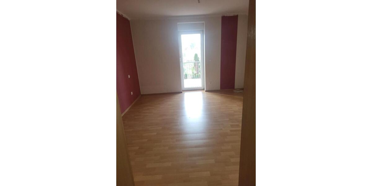 Etagenwohnung Blieskastel - 3 Zimmer, 95 m&sup2;, 760&euro; | Angebot:24654346
