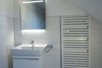 Wohnung Wuppertal Gemarkung Vohwinkel - 2 Zimmer, 66 m&sup2;, 550&euro; | Angebot:24480438