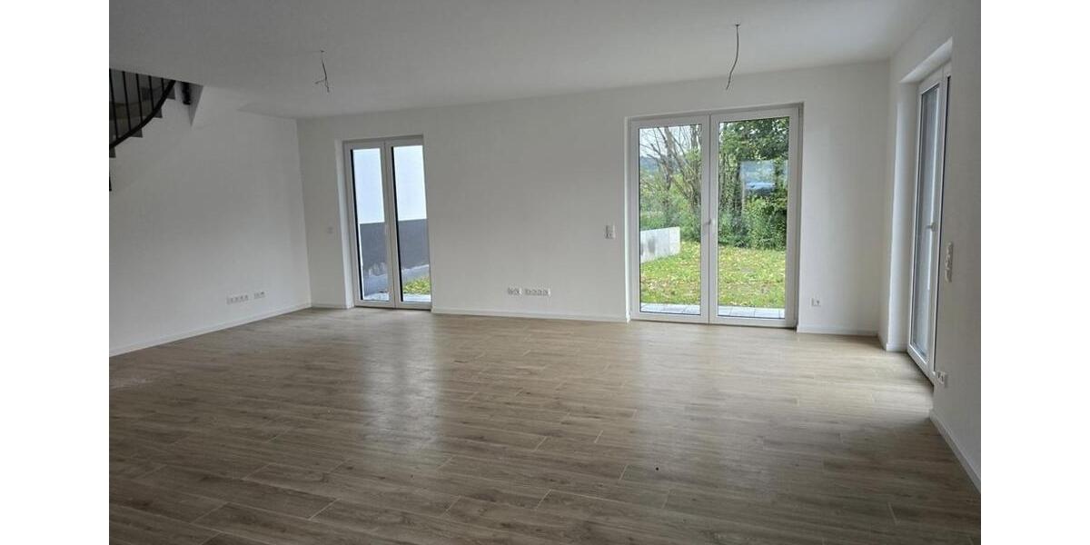 Reihenhaus Höchst im Odenwald - 4 Zimmer, 120 m&sup2;, 1.400&euro; | Angebot:26236776