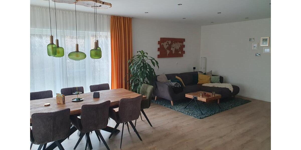 Einfamilienhaus Bodenwöhr - 5 Zimmer, 180 m&sup2;, 1.200&euro; | Angebot:26237550
