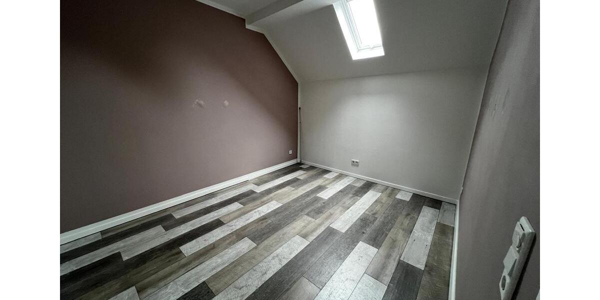 Dachgeschoßwohnung Ennepetal - 4 Zimmer, 900&euro; | Angebot:23531984