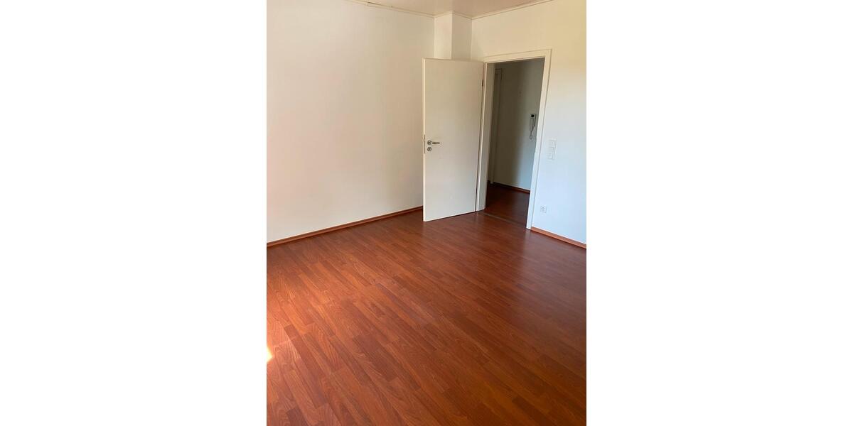 Erdgeschoßwohnung Lage - 2 Zimmer, 60 m&sup2;, 700&euro; | Angebot:26691966