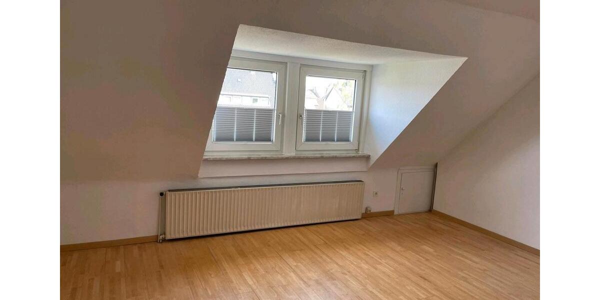Dachgeschoßwohnung Hamm - 4 Zimmer, 106 m&sup2;, 845&euro; | Angebot:25766933