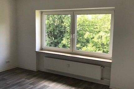 VIEL PLATZ - VIEL LICHT - Toll aufgeteilte Wohnung mit Tageslichtbad und Loggia - 2. Obergeschoss 5 zimmer