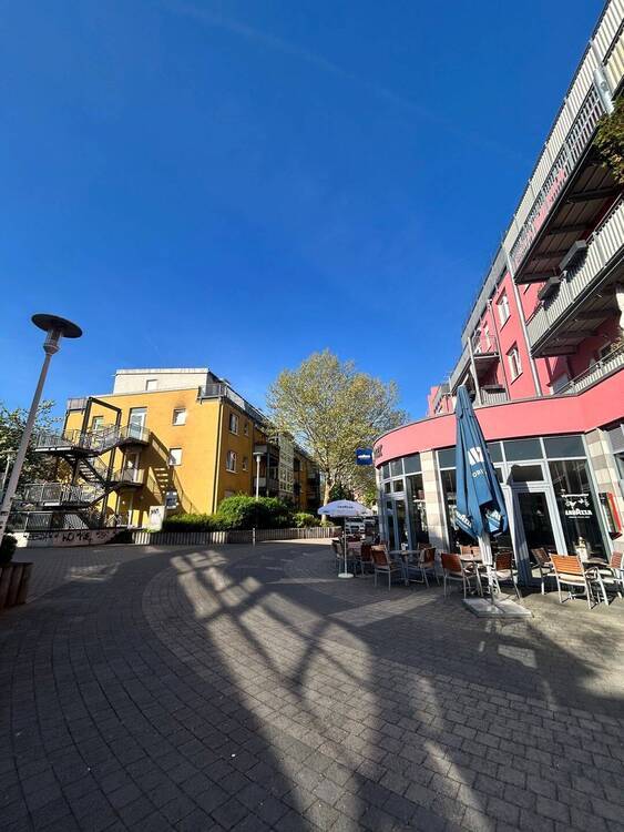 Helle Erdgeschoßwohnung mit Terrasse und Stellplatz!