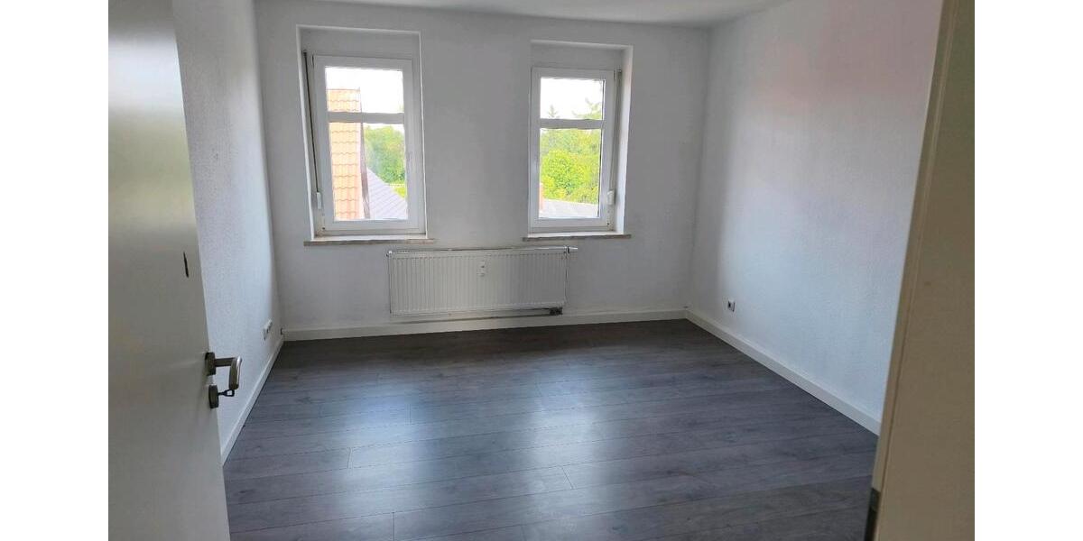 Etagenwohnung Zörbig - 3 Zimmer, 65 m&sup2;, 450&euro; | Angebot:26669911