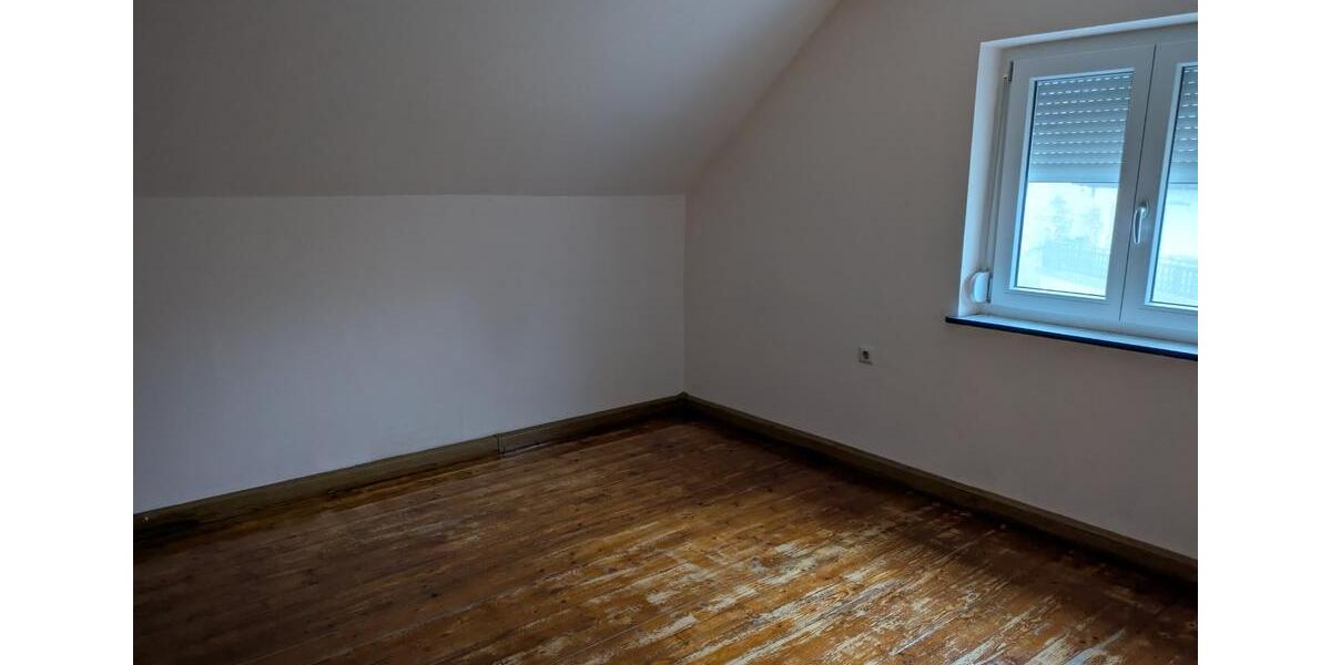 Dachgeschoßwohnung Vilshofen an der Donau - 3.5 Zimmer, 78 m&sup2;, 700&euro; | Angebot:23830203