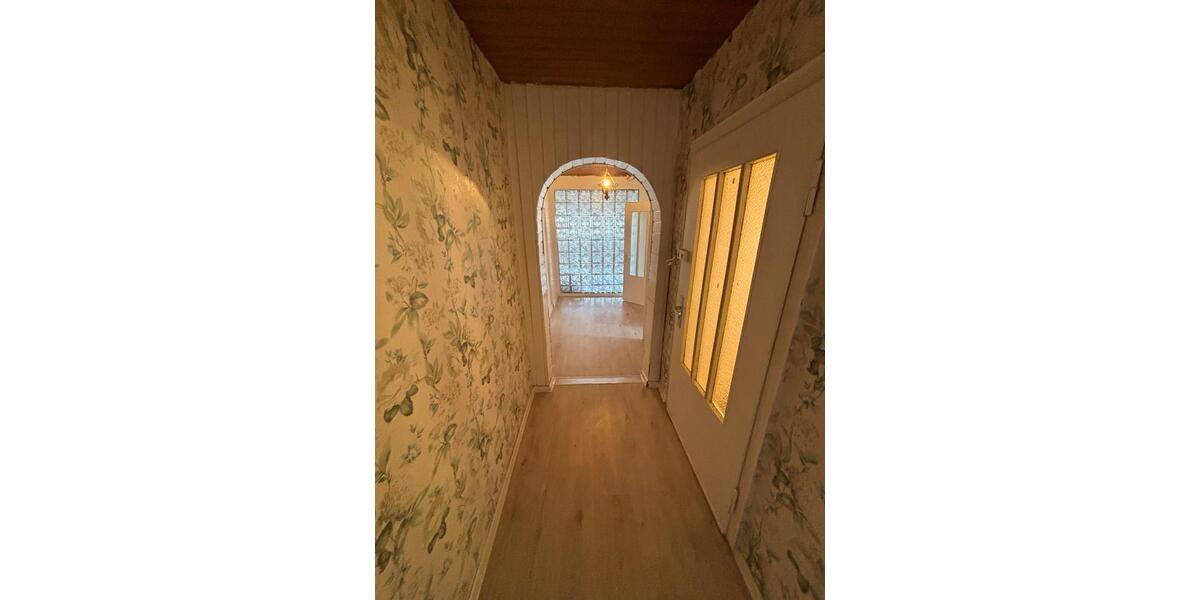 Dachgeschoßwohnung Bad Karlshafen - 3 Zimmer, 87 m&sup2;, 460&euro; | Angebot:25022403