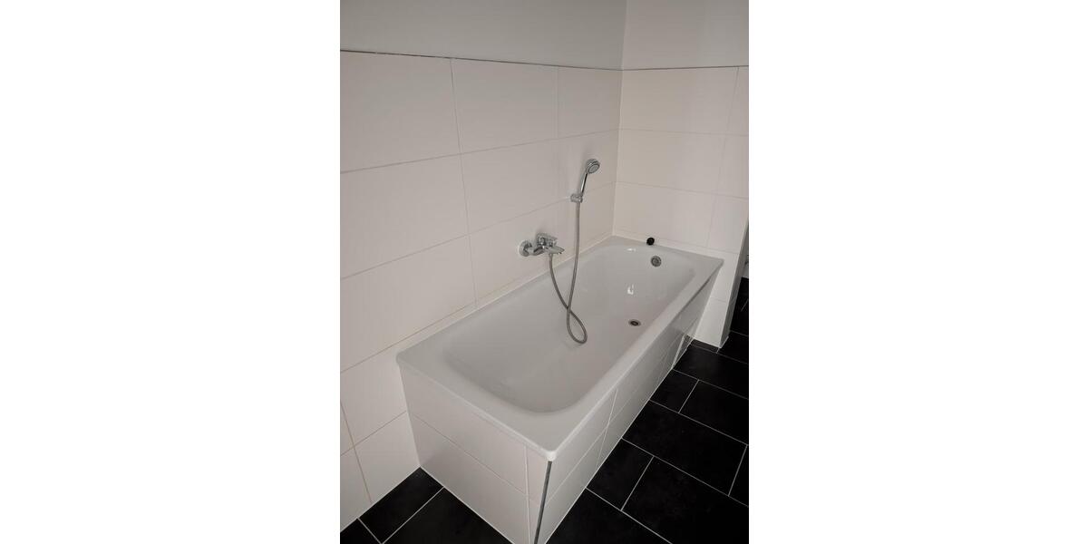 Etagenwohnung Bernburg (Saale) - 5 Zimmer, 129 m&sup2;, 965&euro; | Angebot:25403568