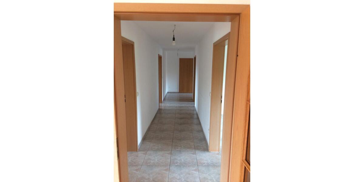 Etagenwohnung Fichtenberg - 4 Zimmer, 120 m&sup2;, 960&euro; | Angebot:26039955