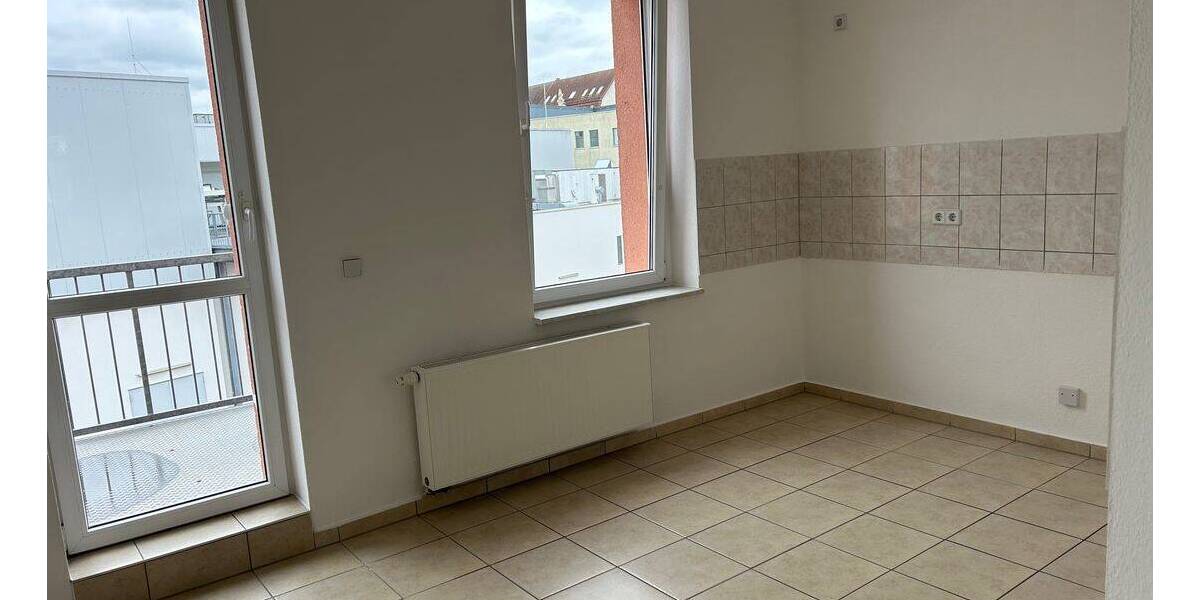 Etagenwohnung Riesa Innenstadt - 4 Zimmer, 85 m&sup2;, 467&euro; | Angebot:25688412