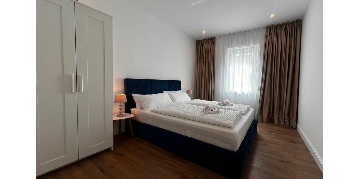 Wohnen auf Zeit Crimmitschau - 4 Zimmer, 105 m&sup2;, 15&euro; | Angebot:24788954