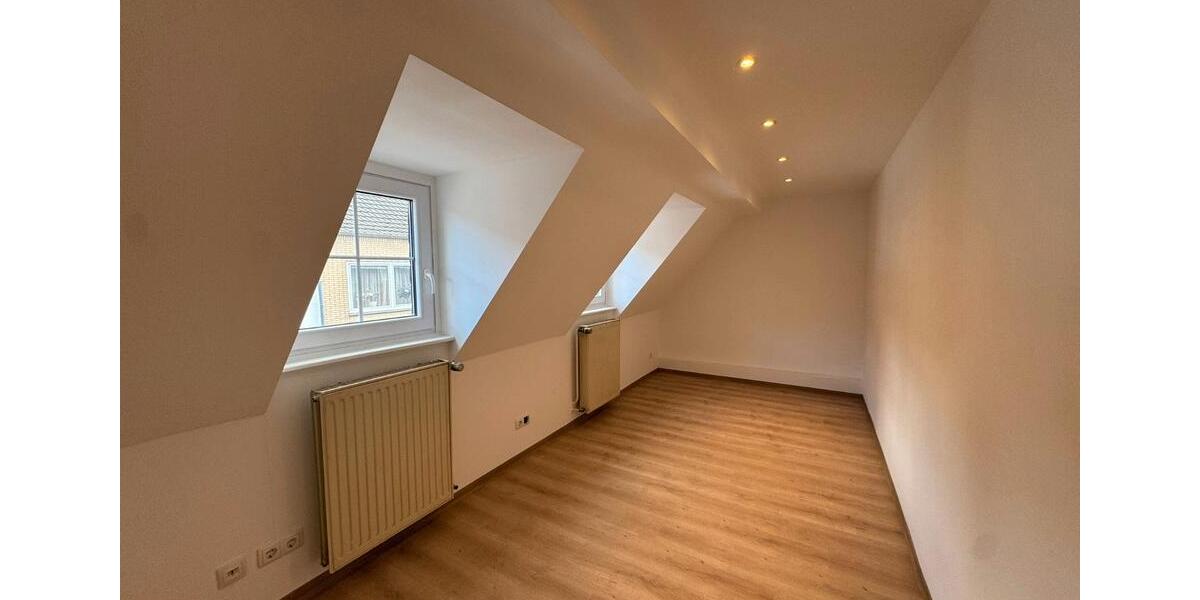 Dachgeschoßwohnung Kalkar - 3 Zimmer, 61 m&sup2;, 675&euro; | Angebot:26492812