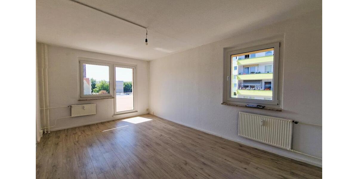 Dachgeschoßwohnung Zerbst (Anhalt) - 2 Zimmer, 50 m&sup2;, 255&euro; | Angebot:24783342