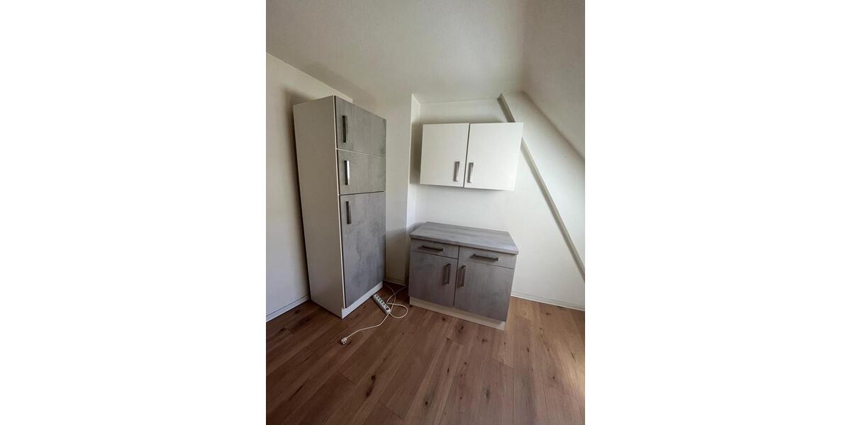 Dachgeschoßwohnung Worms - 2 Zimmer, 67 m&sup2;, 695&euro; | Angebot:25052142