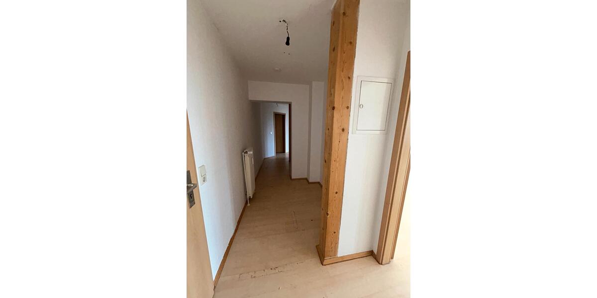 Etagenwohnung Löbau - 3 Zimmer, 80 m&sup2;, 543&euro; | Angebot:25217192
