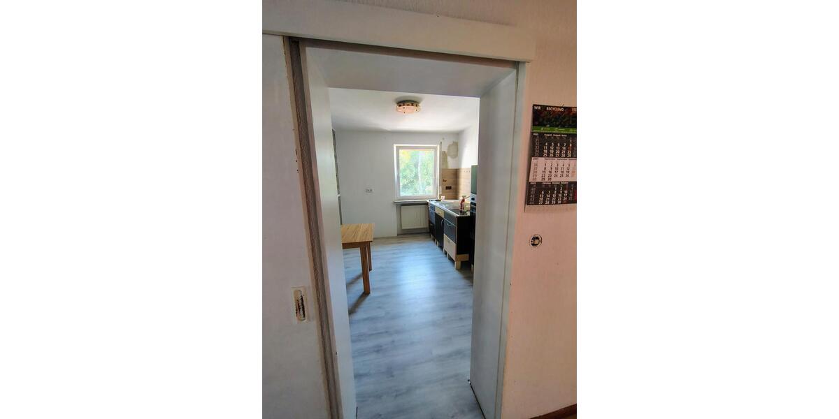 Etagenwohnung Eschwege - 4 Zimmer, 100 m&sup2;, 700&euro; | Angebot:24889953