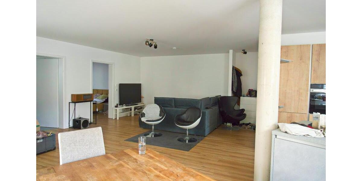 Erdgeschoßwohnung Frankfurt am Main Ost - 2 Zimmer, 82 m&sup2;, 1.400&euro; | Angebot:25129076