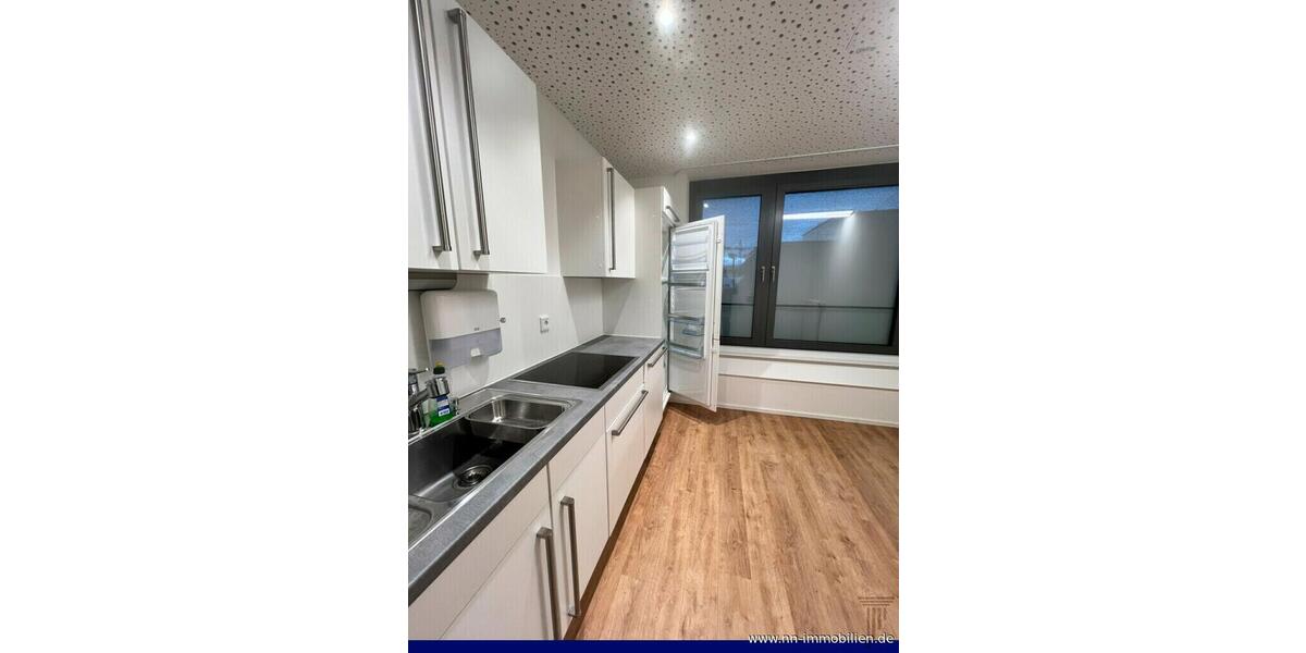 REPRÄSENTATIVE BÜRO- ODER PRAXISFLÄCHE IN FR-LANDWASSER! zimmer