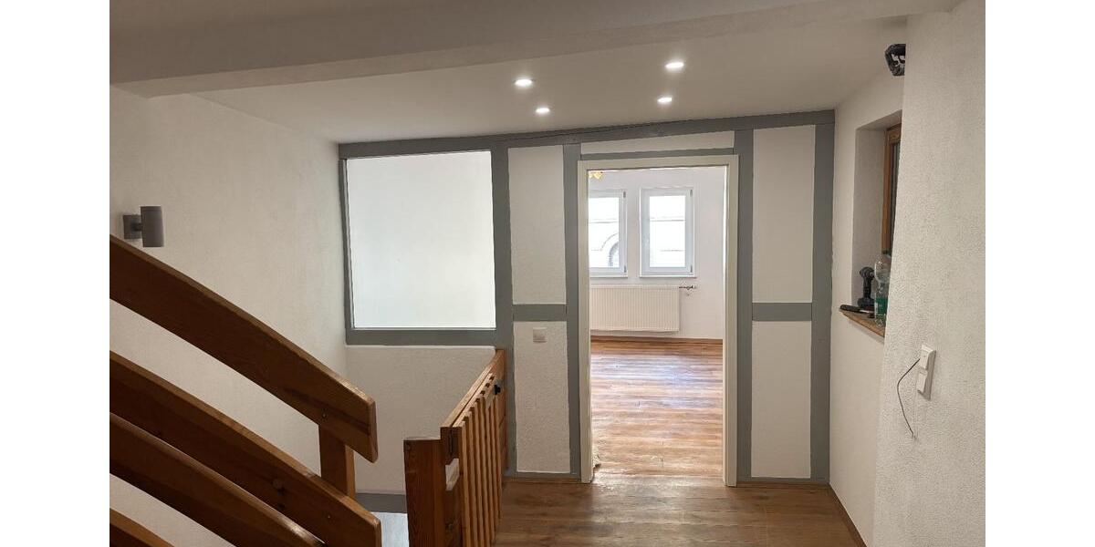 Doppelhaushälfte Wertheim - 7 Zimmer, 190 m&sup2;, 1.250&euro; | Angebot:26521744