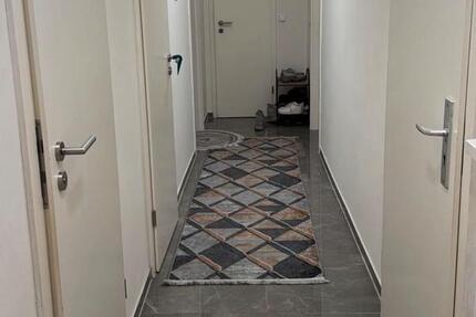 Wohnung neu renoviert 4,5 Zimmer 1 km zur Stadtmitte 4 zimmer