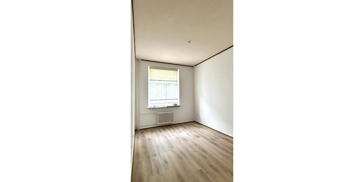 Etagenwohnung Duisburg Duisburg-Mitte - 3.5 Zimmer, 90 m&sup2;, 900&euro; | Angebot:26621353