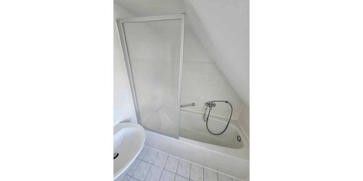 Etagenwohnung Gera Ostviertel - 2 Zimmer, 46 m&sup2;, 300&euro; | Angebot:26805926