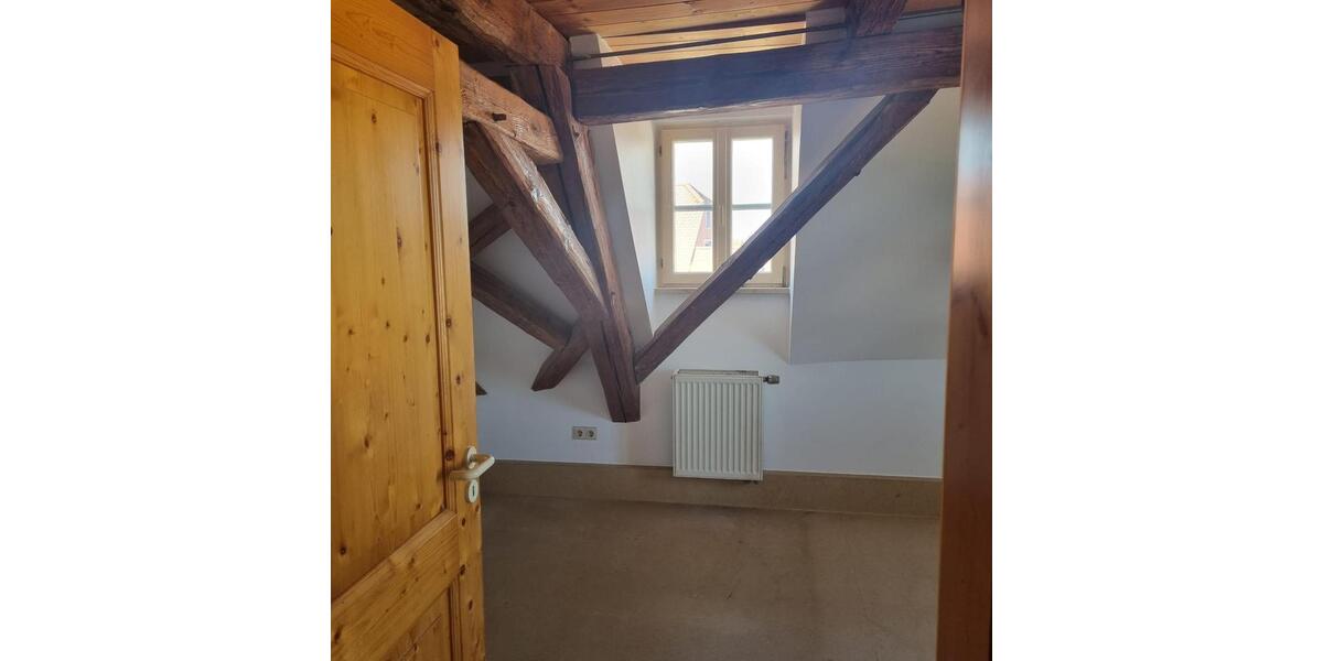 Dachgeschoßwohnung Wassertrüdingen - 2 Zimmer, 45 m&sup2;, 380&euro; | Angebot:26596690