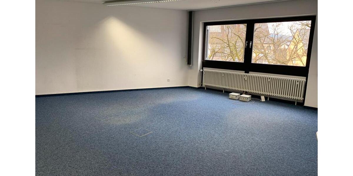 Eitorf-Zentrum: Büro- & Praxisflächen im Zentrum. zimmer
