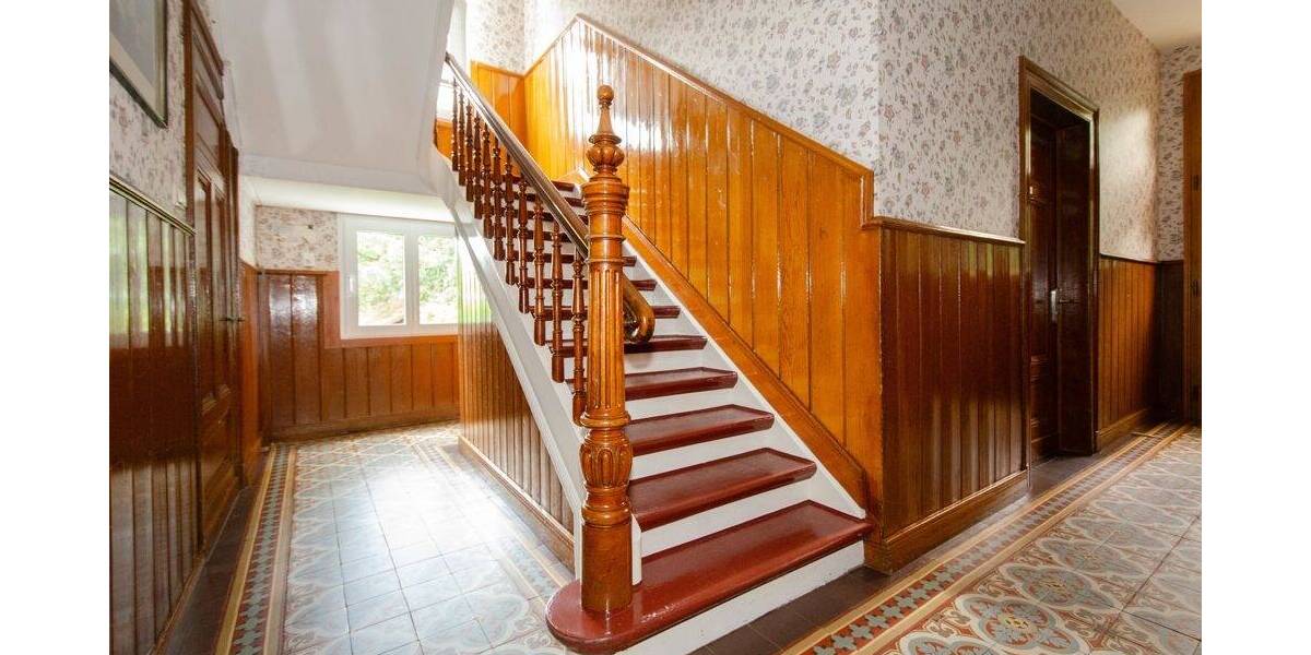 Elegante Dachgeschosswohnung im sanierten Altbau - ruhig und zentral in Wuppertal-Uellendahl-Ost 3 zimmer